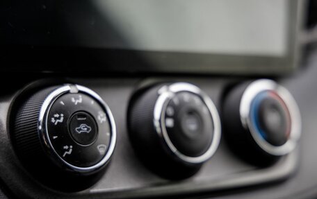 Toyota RAV4, 2014 год, 1 988 000 рублей, 26 фотография