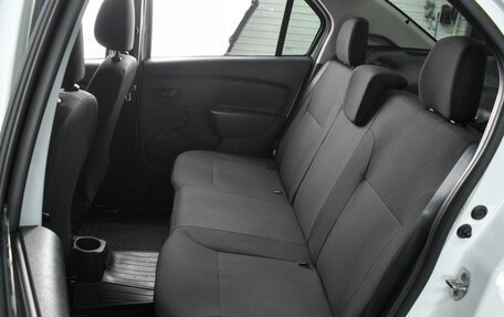 Renault Logan II, 2018 год, 909 000 рублей, 9 фотография