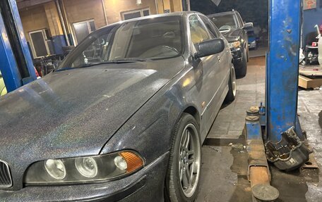 BMW 5 серия, 2000 год, 700 000 рублей, 2 фотография