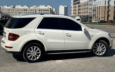 Mercedes-Benz M-Класс, 2011 год, 2 050 000 рублей, 3 фотография