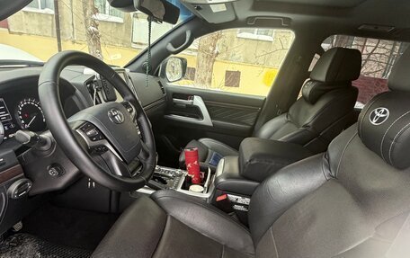 Toyota Land Cruiser 200, 2017 год, 8 500 000 рублей, 3 фотография