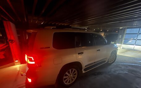 Toyota Land Cruiser 200, 2017 год, 8 500 000 рублей, 5 фотография