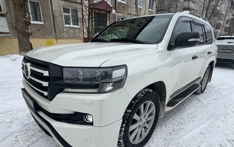 Toyota Land Cruiser 200, 2017 год, 8 500 000 рублей, 2 фотография