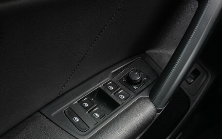 Volkswagen Tiguan II, 2020 год, 3 496 000 рублей, 17 фотография