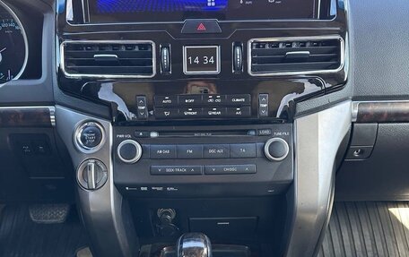 Toyota Land Cruiser 200, 2010 год, 3 200 000 рублей, 6 фотография