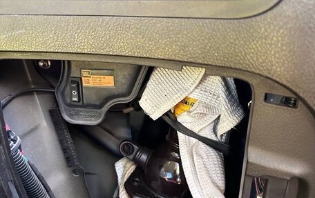 Toyota Land Cruiser 200, 2010 год, 3 200 000 рублей, 16 фотография