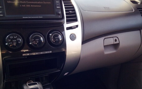 Mitsubishi Pajero Sport II рестайлинг, 2011 год, 1 390 000 рублей, 5 фотография
