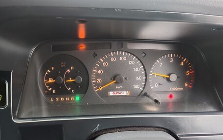 Toyota HiAce H100, 1999 год, 720 000 рублей, 7 фотография