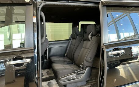 Toyota Voxy III, 2018 год, 2 629 000 рублей, 19 фотография