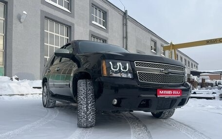 Chevrolet Tahoe III, 2012 год, 2 080 000 рублей, 1 фотография