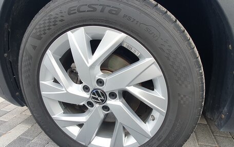 Volkswagen Tiguan II, 2021 год, 3 150 000 рублей, 10 фотография