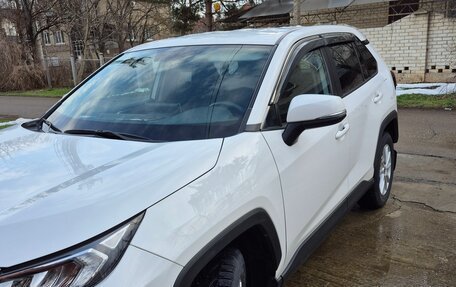 Toyota RAV4, 2020 год, 3 950 000 рублей, 2 фотография