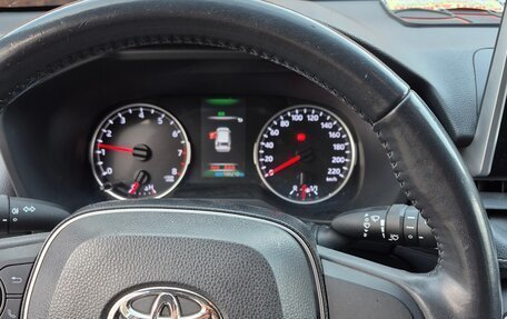 Toyota RAV4, 2020 год, 3 950 000 рублей, 10 фотография