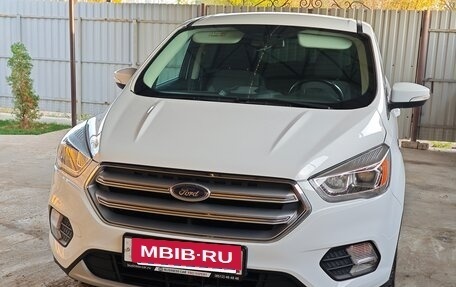 Ford Kuga III, 2017 год, 1 840 000 рублей, 2 фотография