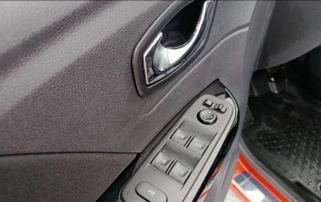 Renault Kaptur I рестайлинг, 2019 год, 1 550 000 рублей, 3 фотография