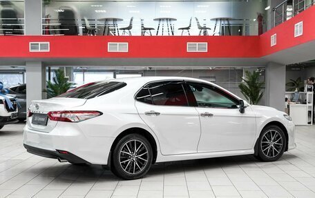 Toyota Camry, 2020 год, 2 350 000 рублей, 2 фотография