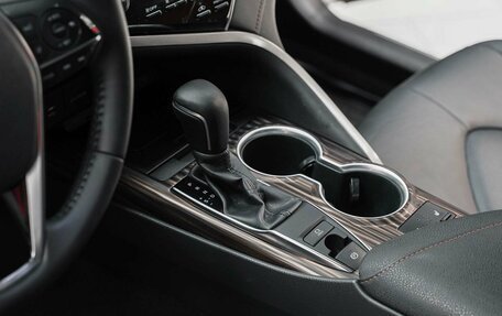 Toyota Camry, 2020 год, 2 350 000 рублей, 12 фотография