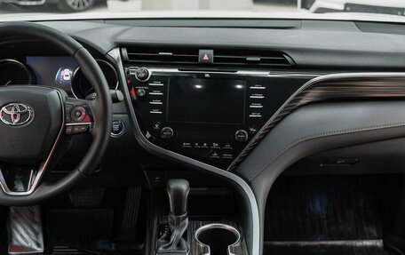 Toyota Camry, 2020 год, 2 350 000 рублей, 15 фотография