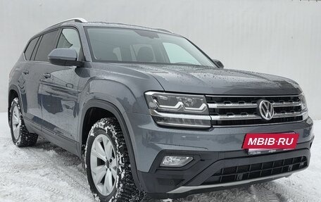 Volkswagen Teramont I, 2018 год, 3 300 000 рублей, 3 фотография