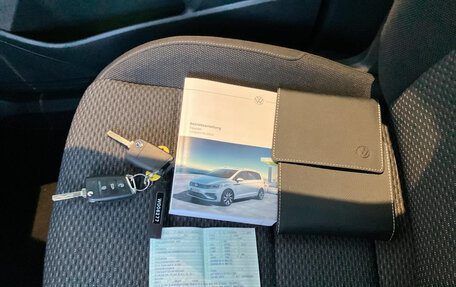 Volkswagen Touran III, 2022 год, 2 342 000 рублей, 5 фотография