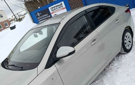 Hyundai Solaris II рестайлинг, 2017 год, 1 080 000 рублей, 12 фотография