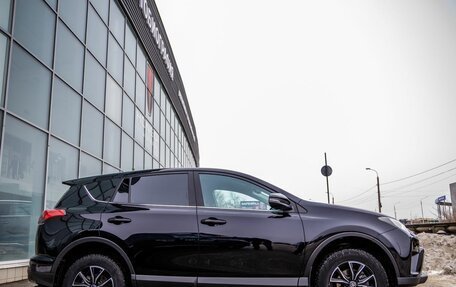 Toyota RAV4, 2018 год, 2 448 000 рублей, 2 фотография