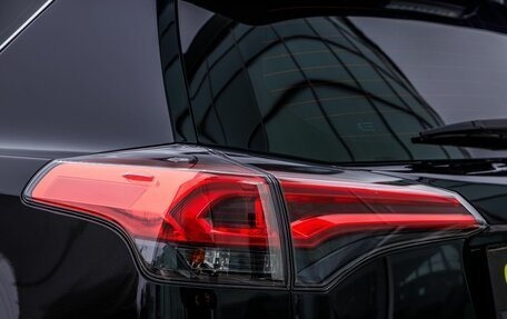 Toyota RAV4, 2018 год, 2 448 000 рублей, 21 фотография