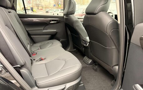 Toyota Highlander, 2025 год, 5 650 000 рублей, 30 фотография