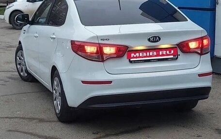 KIA Rio III рестайлинг, 2015 год, 1 100 000 рублей, 4 фотография