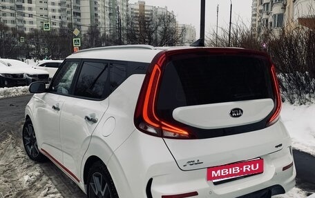 KIA Soul II рестайлинг, 2018 год, 2 300 000 рублей, 2 фотография