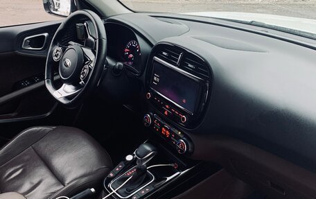 KIA Soul II рестайлинг, 2018 год, 2 300 000 рублей, 11 фотография