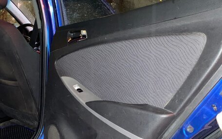 Hyundai Solaris II рестайлинг, 2011 год, 750 000 рублей, 15 фотография