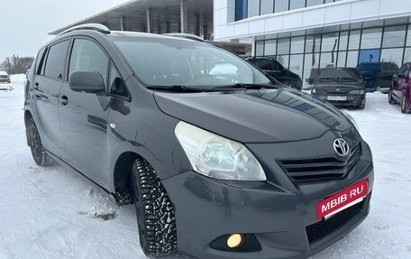 Toyota Verso I, 2010 год, 770 000 рублей, 7 фотография