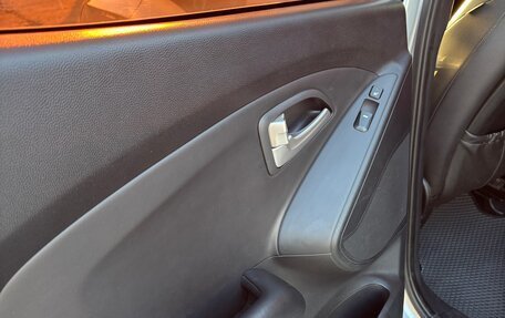 Hyundai ix35 I рестайлинг, 2013 год, 1 380 000 рублей, 13 фотография