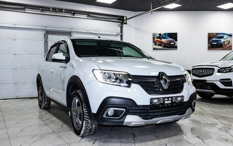 Renault Logan II, 2022 год, 959 000 рублей, 1 фотография