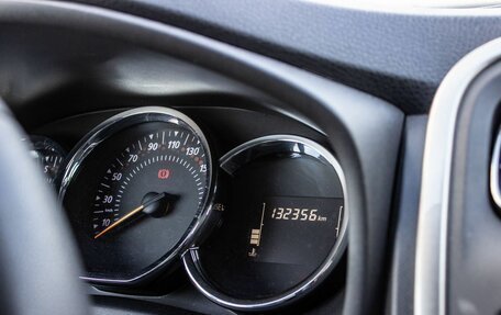 Renault Logan II, 2022 год, 959 000 рублей, 15 фотография