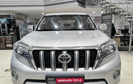 Toyota Land Cruiser Prado 150 рестайлинг 2, 2014 год, 3 310 000 рублей, 2 фотография