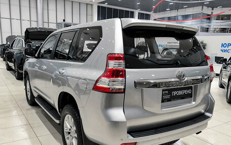 Toyota Land Cruiser Prado 150 рестайлинг 2, 2014 год, 3 310 000 рублей, 8 фотография