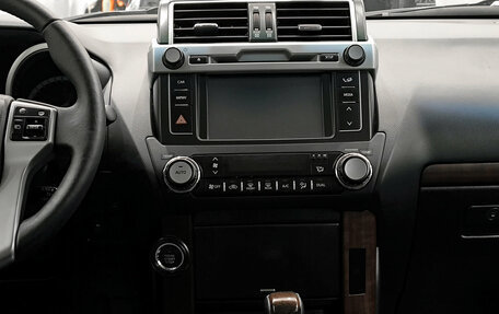 Toyota Land Cruiser Prado 150 рестайлинг 2, 2014 год, 3 310 000 рублей, 17 фотография