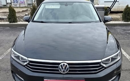 Volkswagen Passat B8 рестайлинг, 2015 год, 1 550 000 рублей, 1 фотография