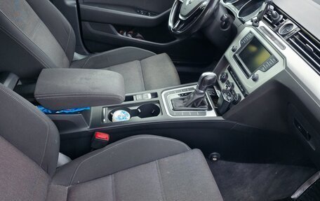 Volkswagen Passat B8 рестайлинг, 2015 год, 1 550 000 рублей, 15 фотография