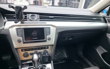 Volkswagen Passat B8 рестайлинг, 2015 год, 1 550 000 рублей, 18 фотография