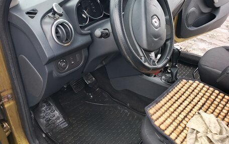 Renault Sandero II рестайлинг, 2017 год, 800 000 рублей, 19 фотография