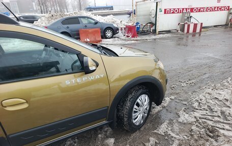 Renault Sandero II рестайлинг, 2017 год, 800 000 рублей, 22 фотография