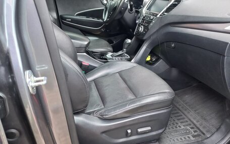 Hyundai Santa Fe III рестайлинг, 2016 год, 2 350 000 рублей, 13 фотография