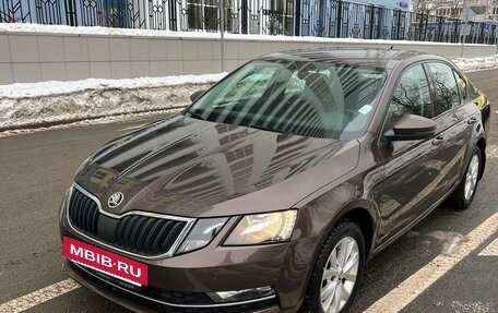 Skoda Octavia, 2018 год, 1 900 000 рублей, 10 фотография