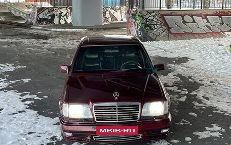 Mercedes-Benz E-Класс, 1995 год, 400 000 рублей, 10 фотография