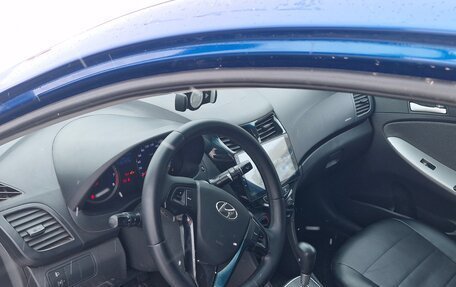 Hyundai Solaris II рестайлинг, 2012 год, 650 000 рублей, 10 фотография