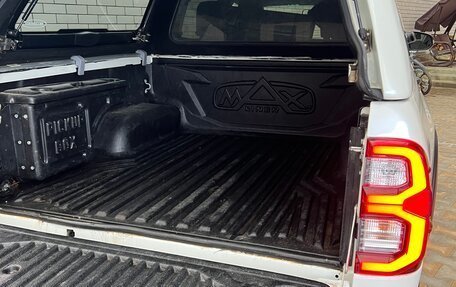 Toyota Hilux VIII, 2020 год, 5 500 000 рублей, 3 фотография