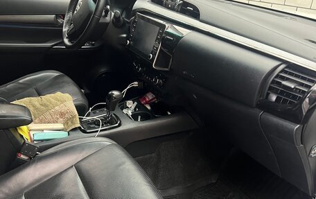 Toyota Hilux VIII, 2020 год, 5 500 000 рублей, 10 фотография